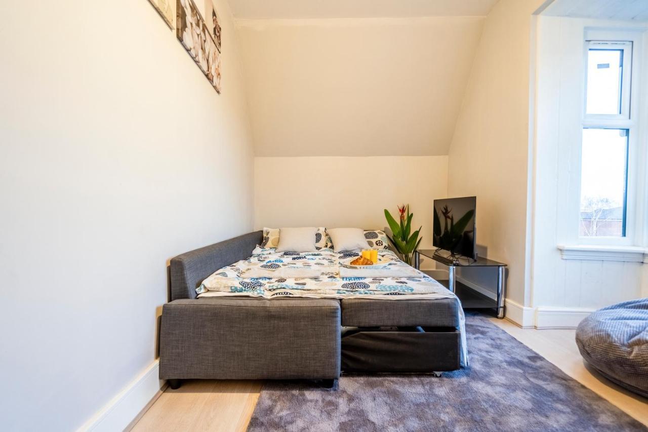 Deluxe 2-Bedroom Flat With Free Parking Birmingham Eksteriør billede